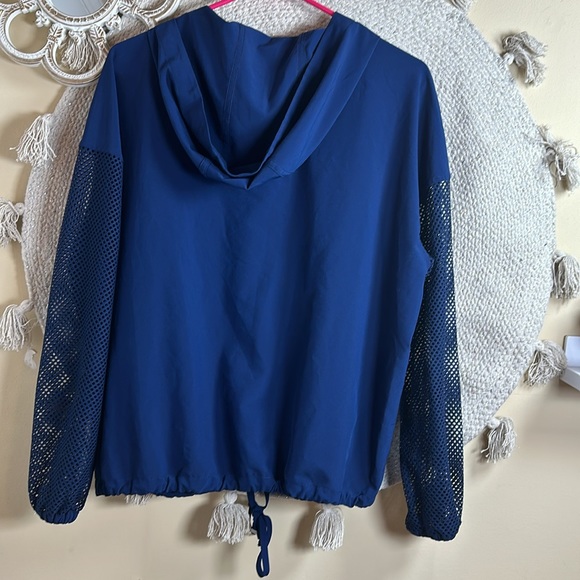 Chicos lightweight hoodie - Picture 6 of 6